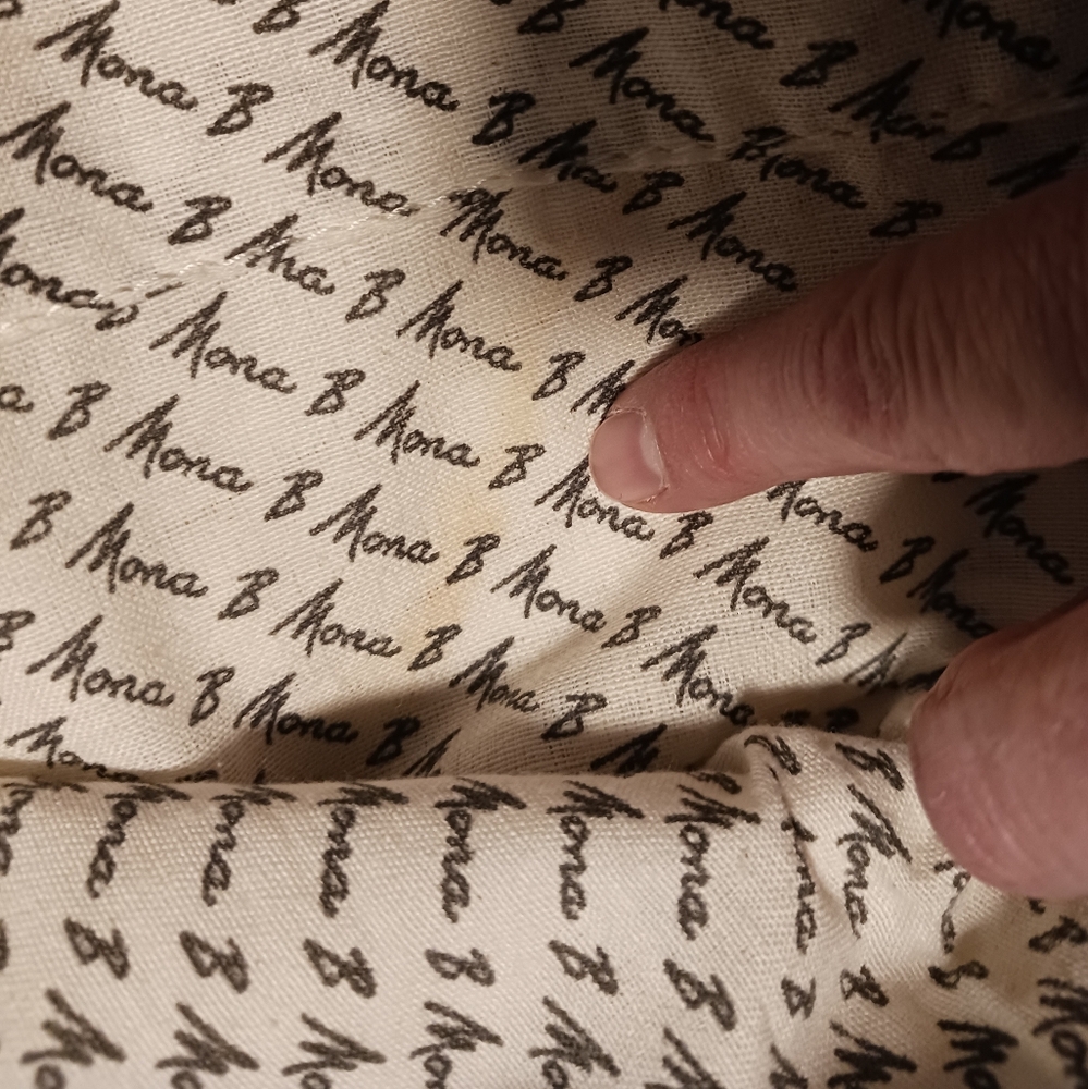 Large Handbag - Picture 14 of 14